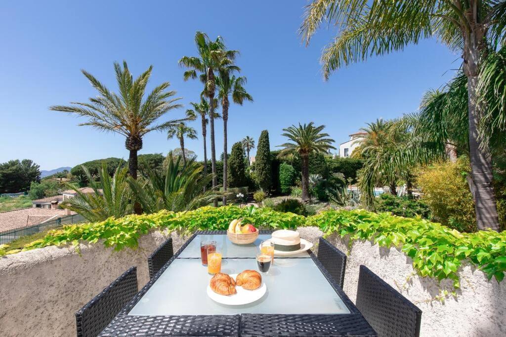 Le Castel Rose Super Cannes, Face Aux Iles De Lerins Vallauris Exterior foto